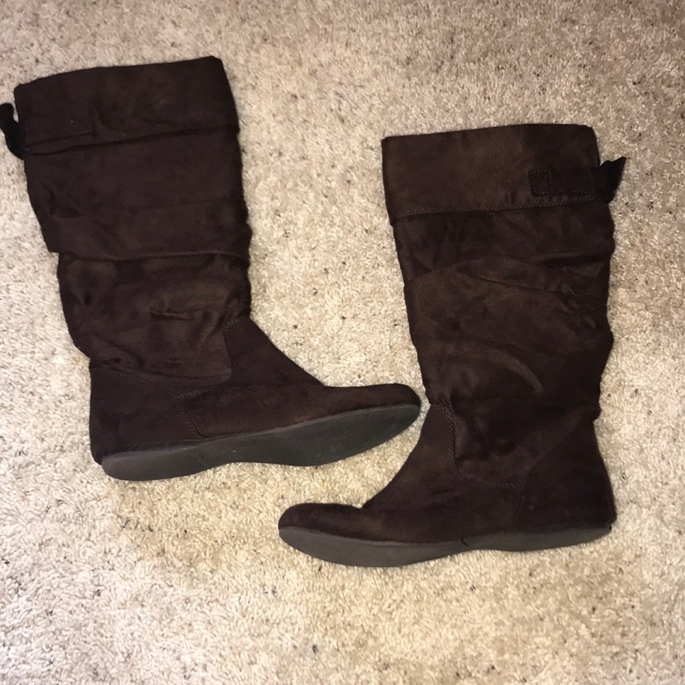 Brown boots